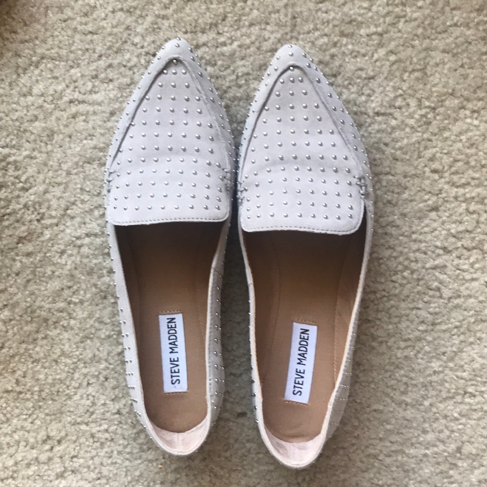 Steven Madden Studded Feather Flat
